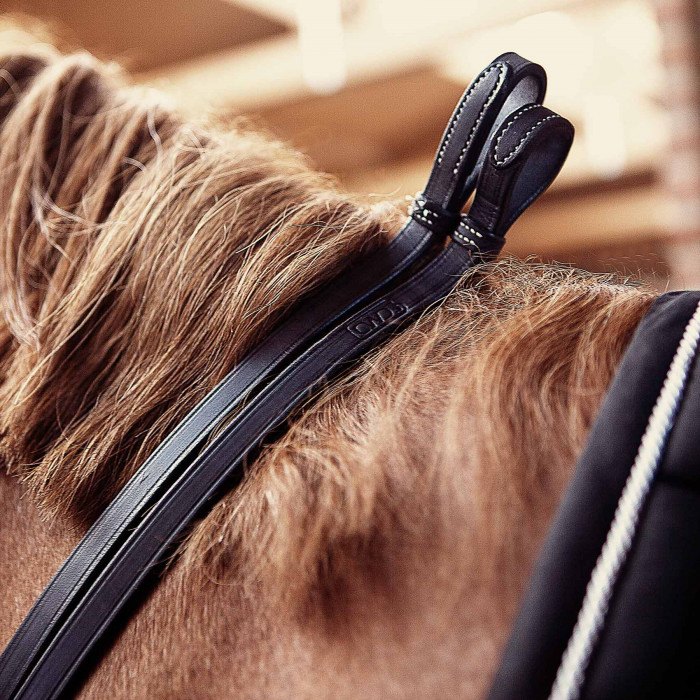 Raised dressage contact reins with fancy stitching