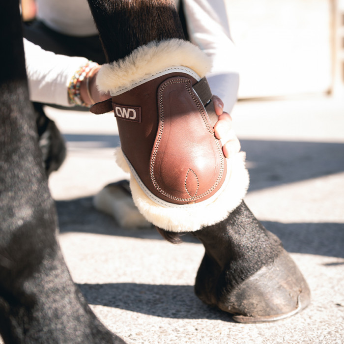 Sport Color buckle open fetlock boots with artificial sheepskin lining